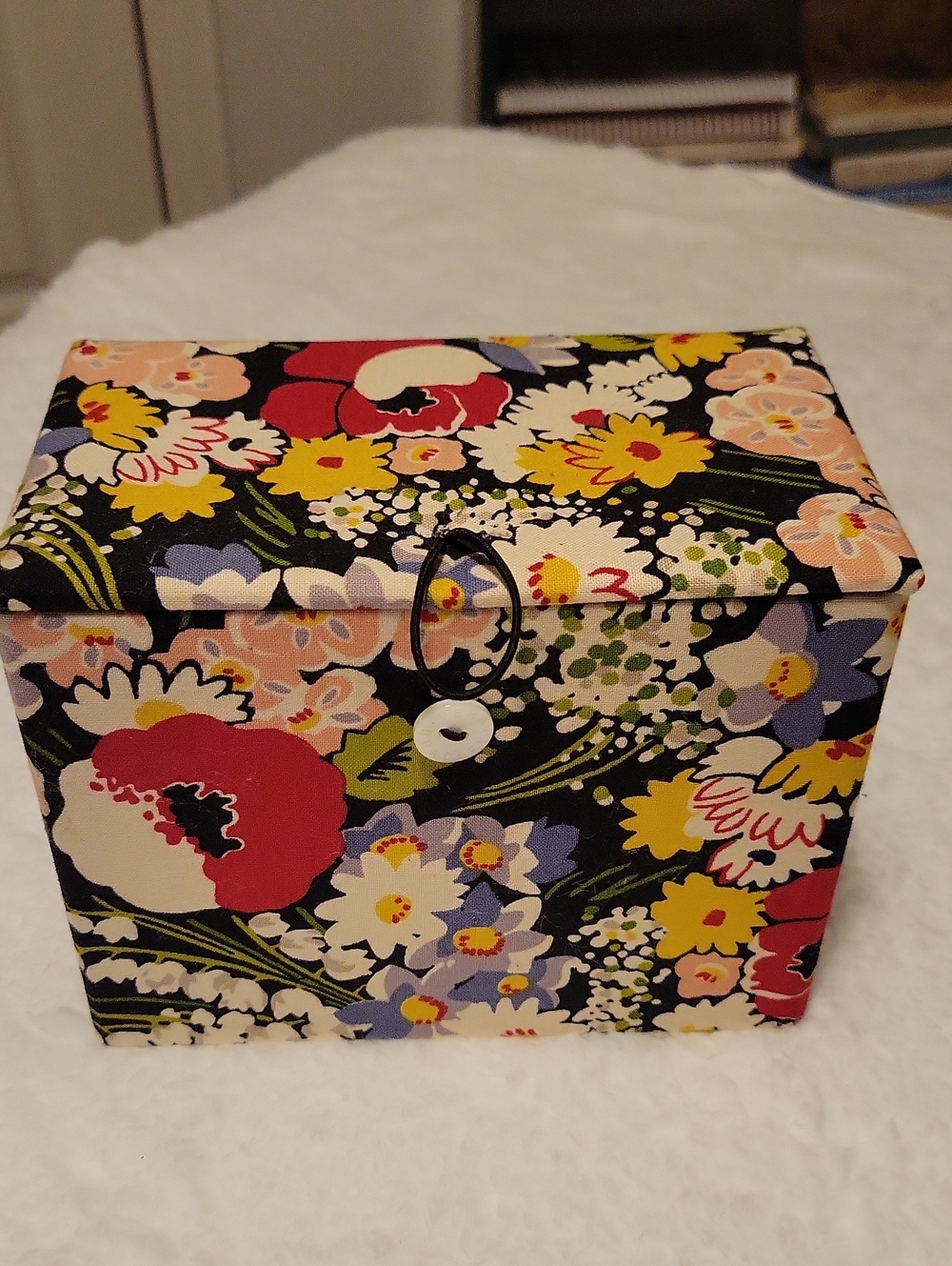 2010 Vera Bradley Poppy Fields  Floral Fabric Storage Box